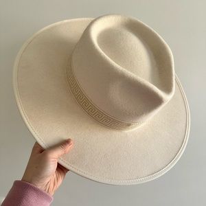 OLIVE & PIQUE WIDE BRIM HAT